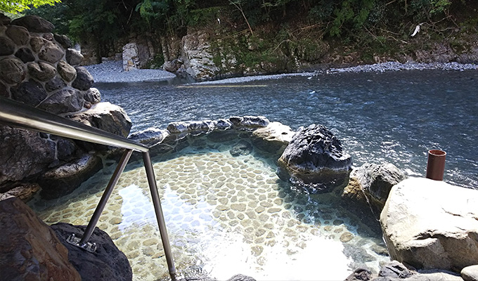 和歌山　龍神温泉下御殿　混浴露天風呂(外観)